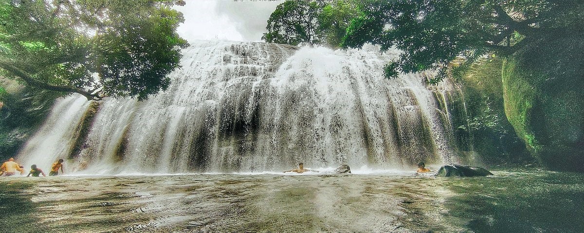 Anachadikuttu Waterfalls
