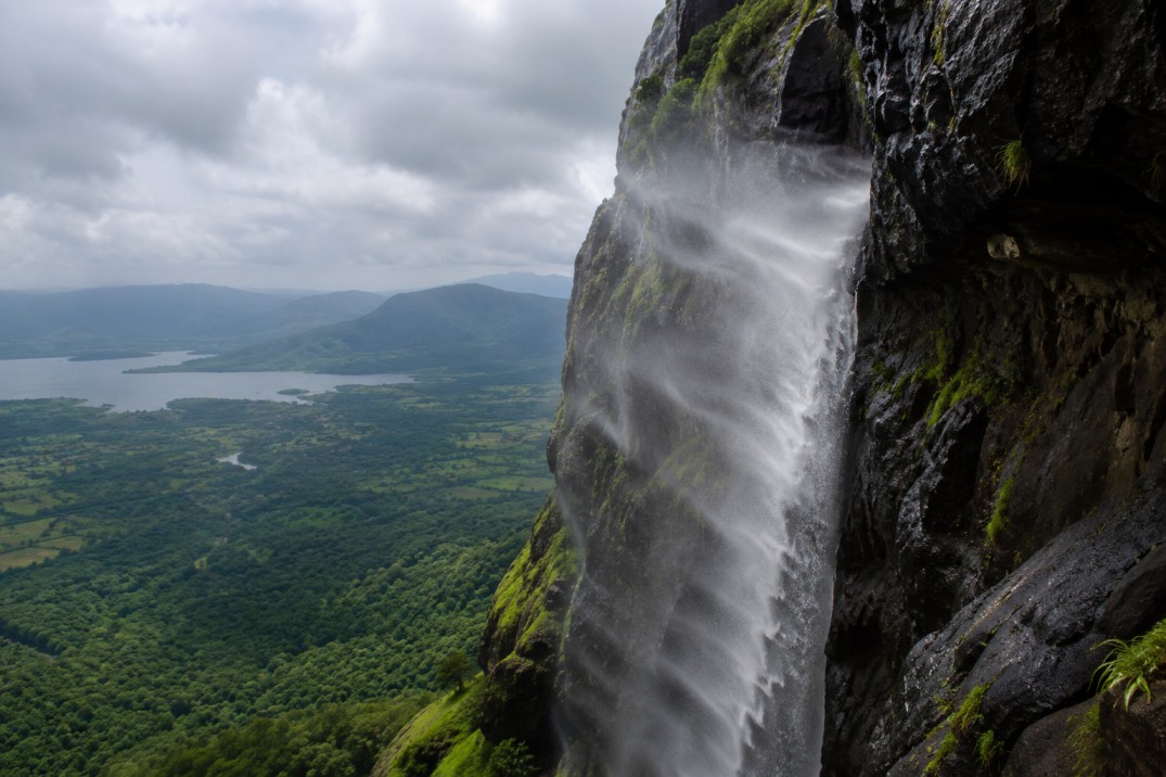 Naneghat Waterfall Maharashtra: Complete Trek Guide 2026