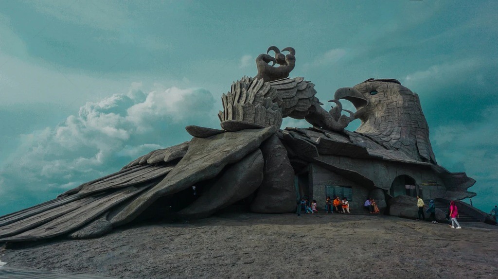 Cover image for Jatayu Rock – Mythical Adventure Spot | Lumiere Holidays