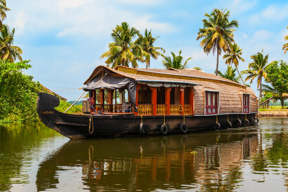 Cover image for Kerala Houseboat Honeymoon Packages – Lumiere Holidays