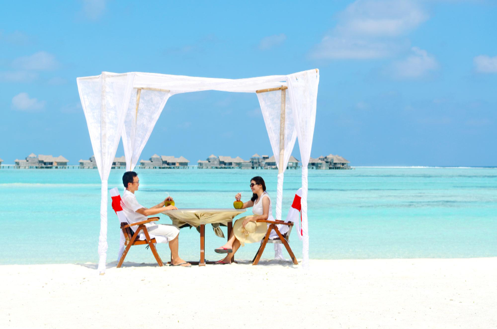 Cover image for Offbeat Honeymoon in Bali, Thailand & Vietnam
