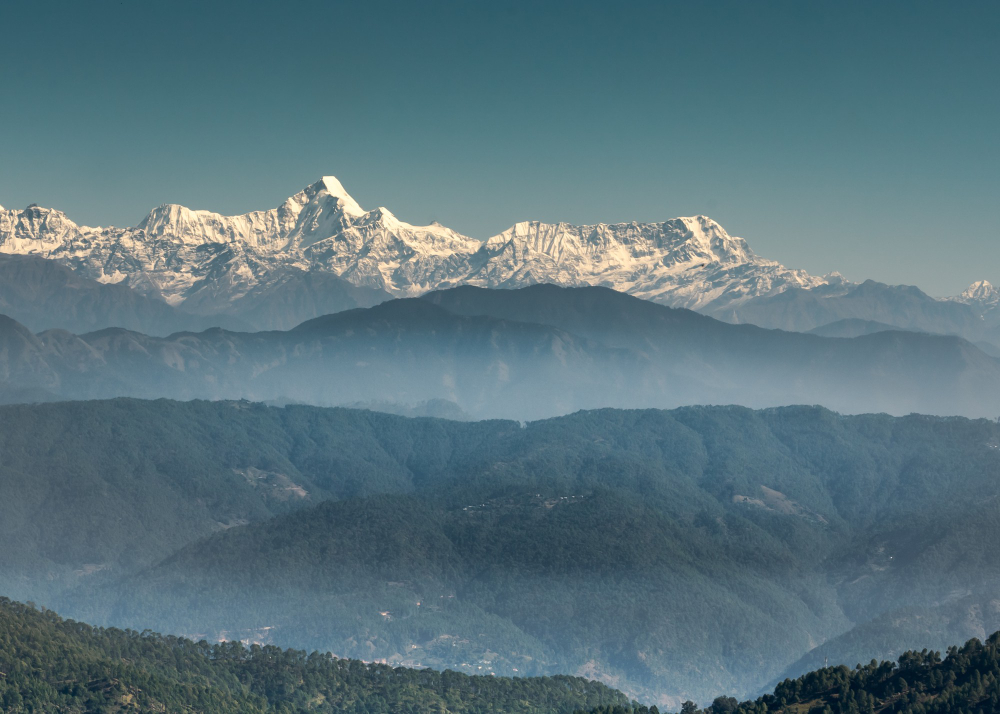 Cover image for Kashmir vs Himachal for Kerala Travelers | Lumiere Holidays