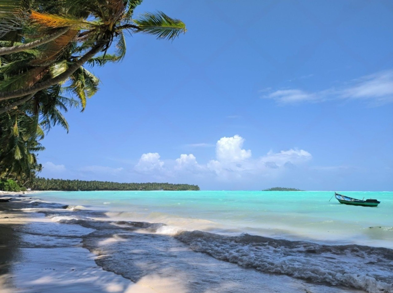 Cover image for Lakshadweep Travel Cost 2025 | Budget to Luxury Packages